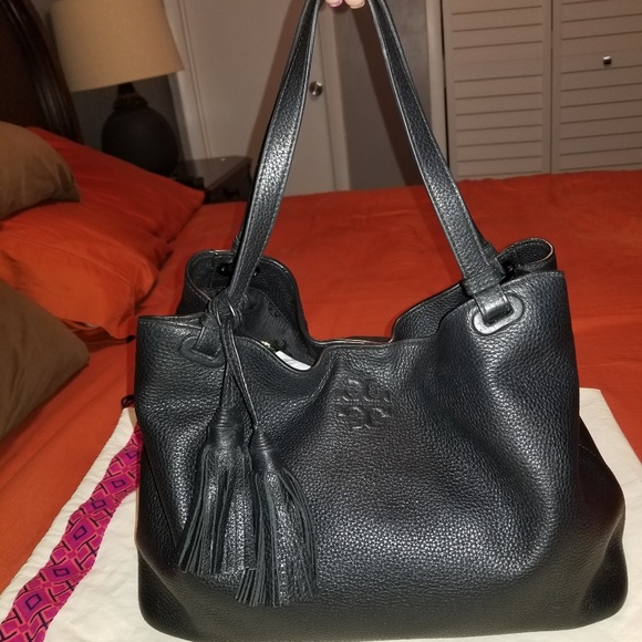 Tory Burch Handbags - Tory Burch Thea Center Zip Tote